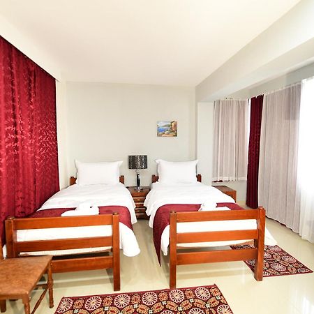 שקודר Zobo Hotel מראה חיצוני תמונה